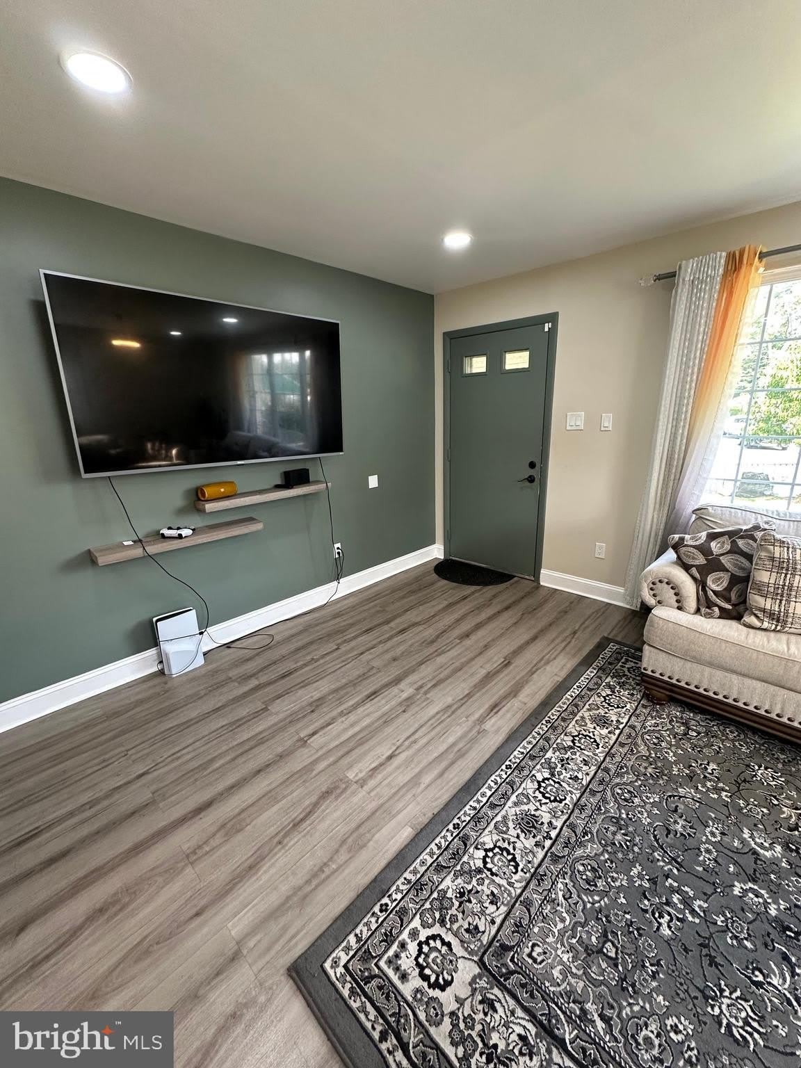 7837 LAWNDALE Avenue – photo 2