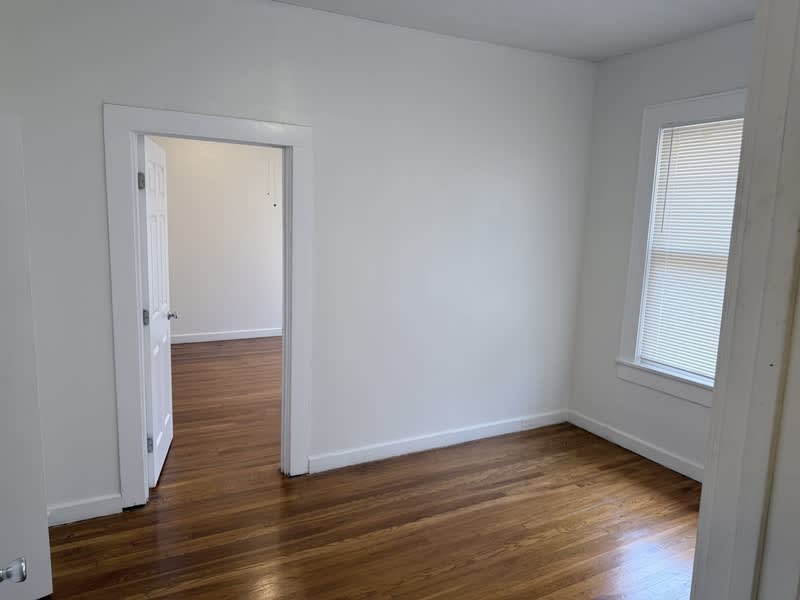 605 Merrick St – photo 3