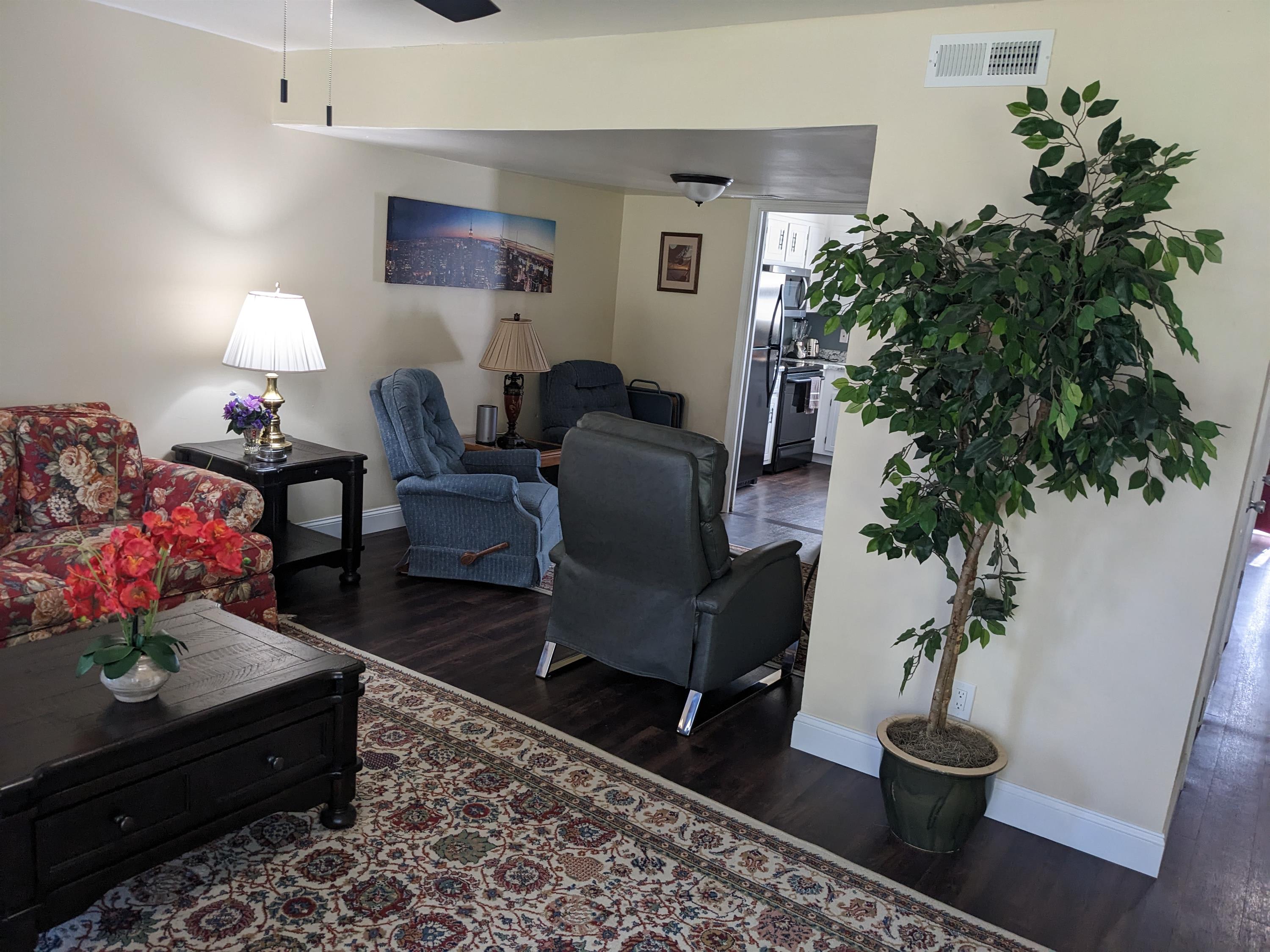 9003 Mahogany Row Southeast B – photo 4