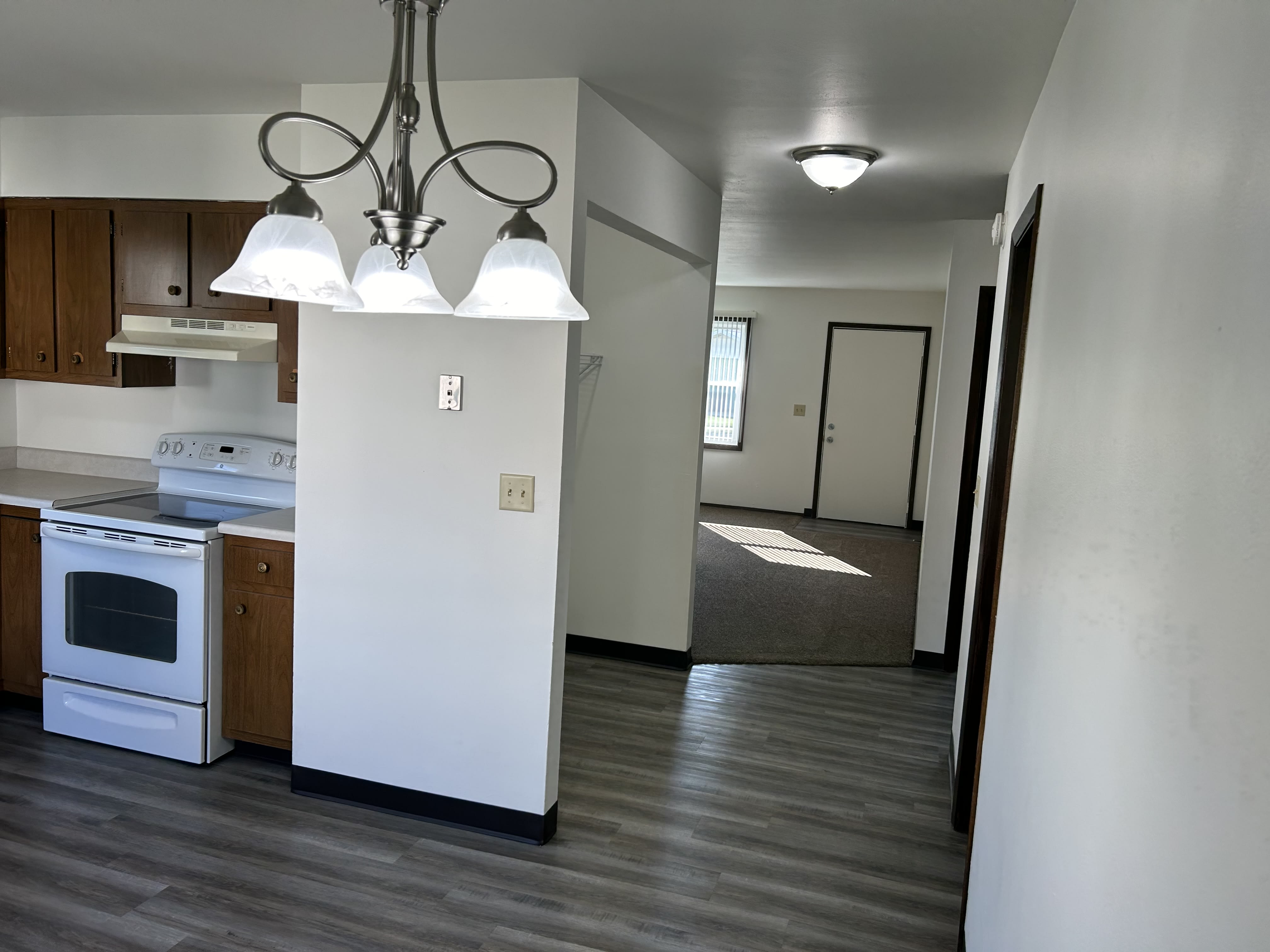 202 North Parkway Drive – photo 3