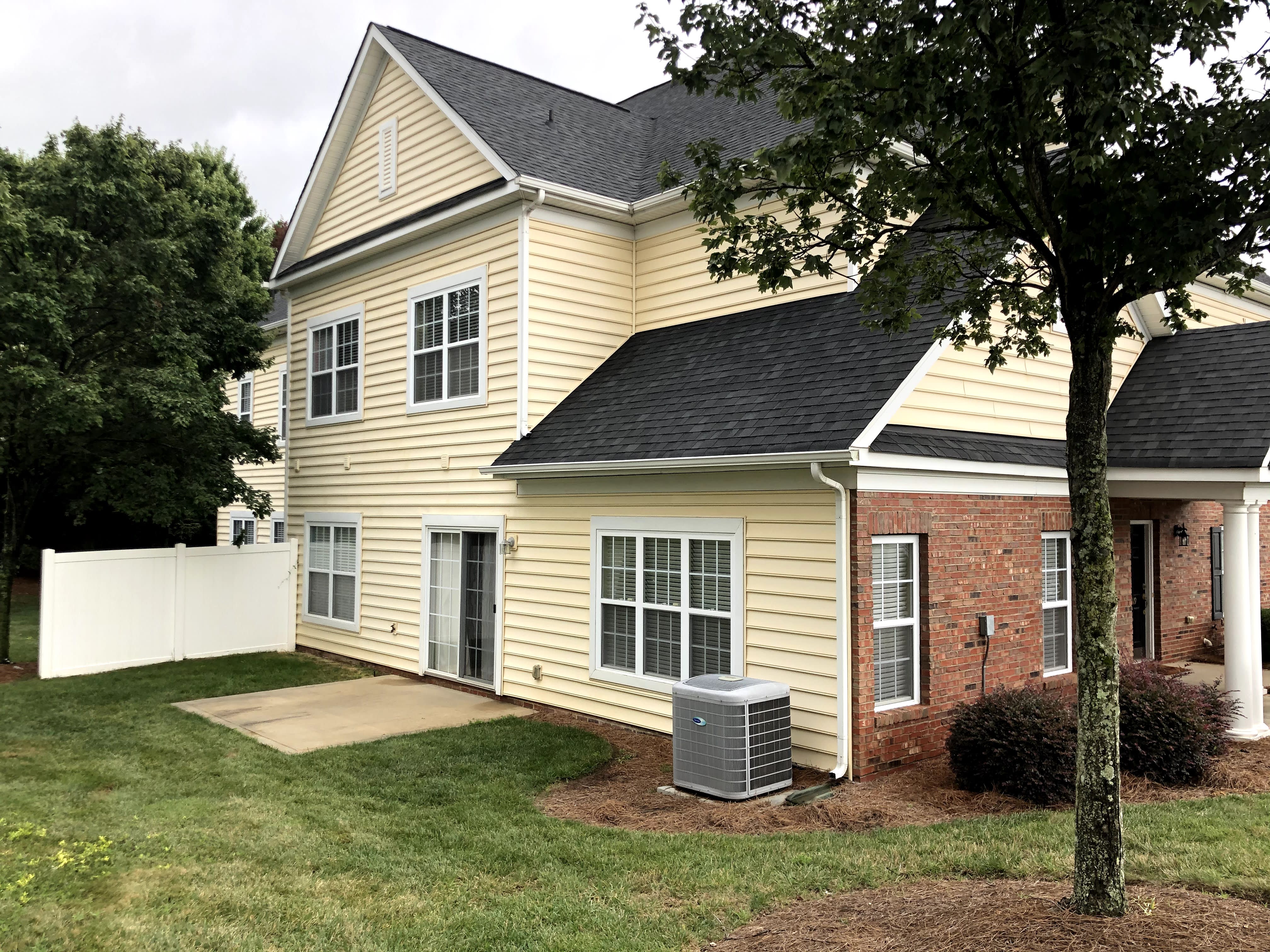 12015 Valley Oak St – photo 3