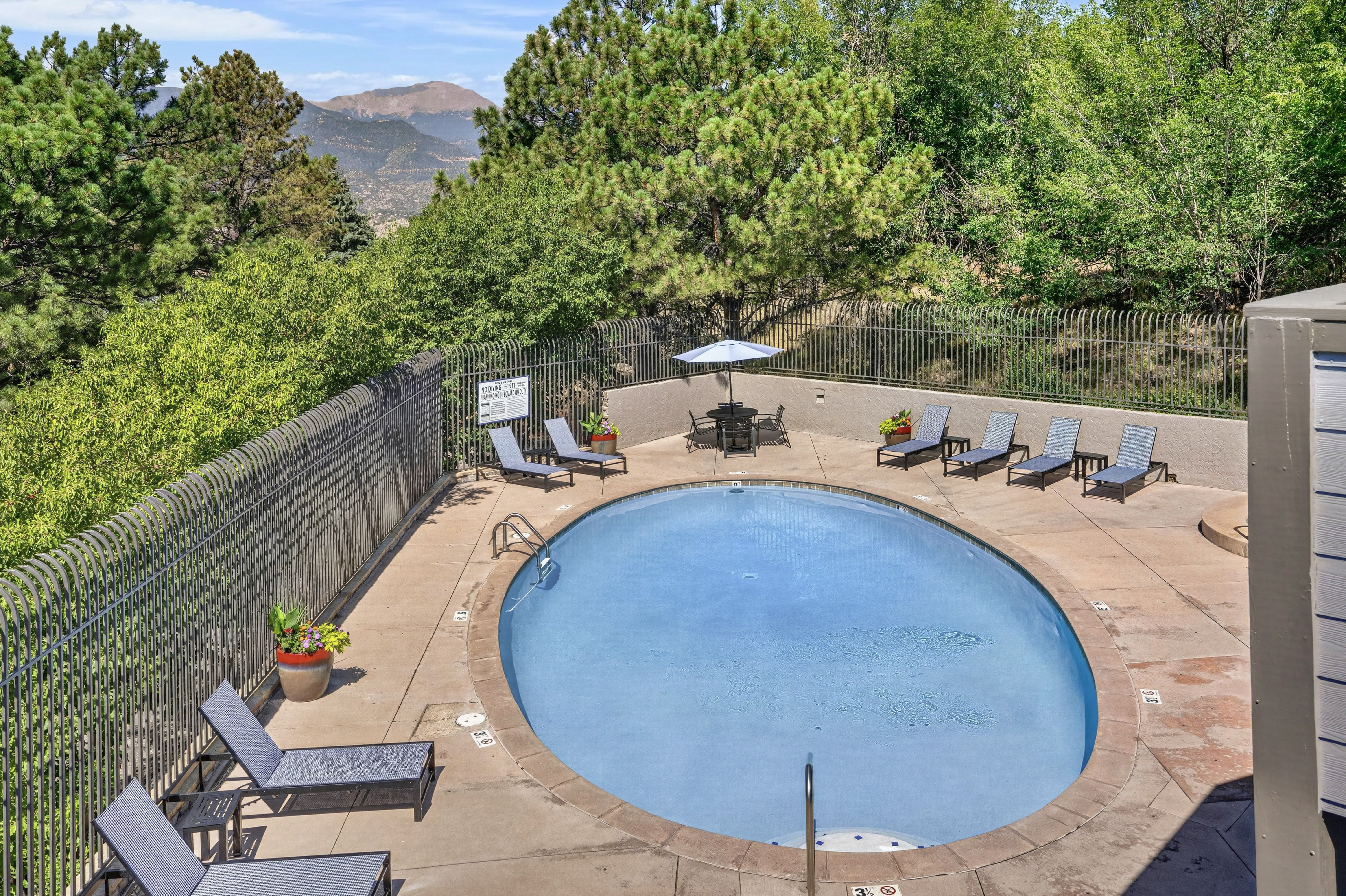 The Knolls at Sweetgrass Apartment Homes – photo 3