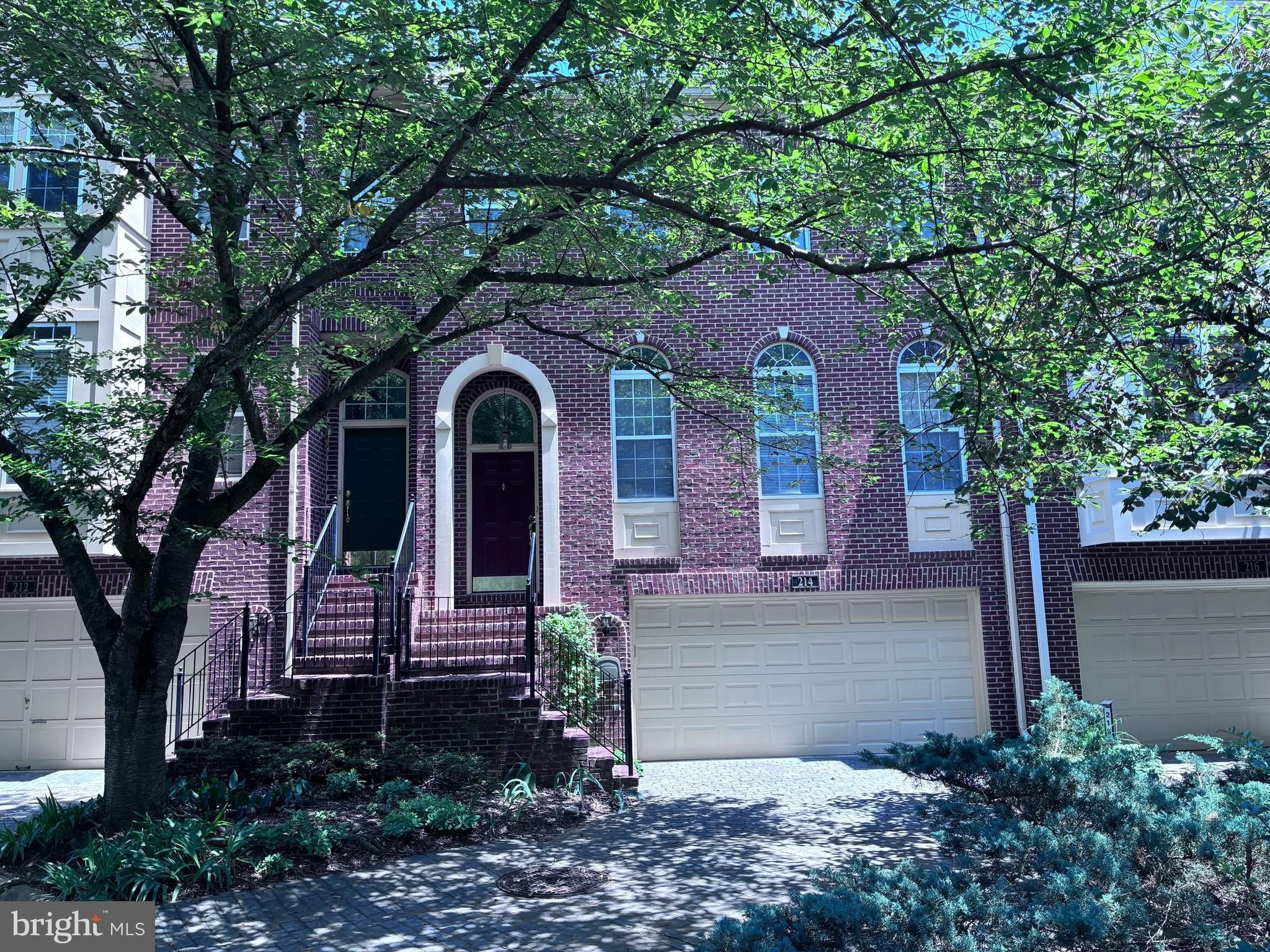 214 HALPINE WALK Court – photo 1