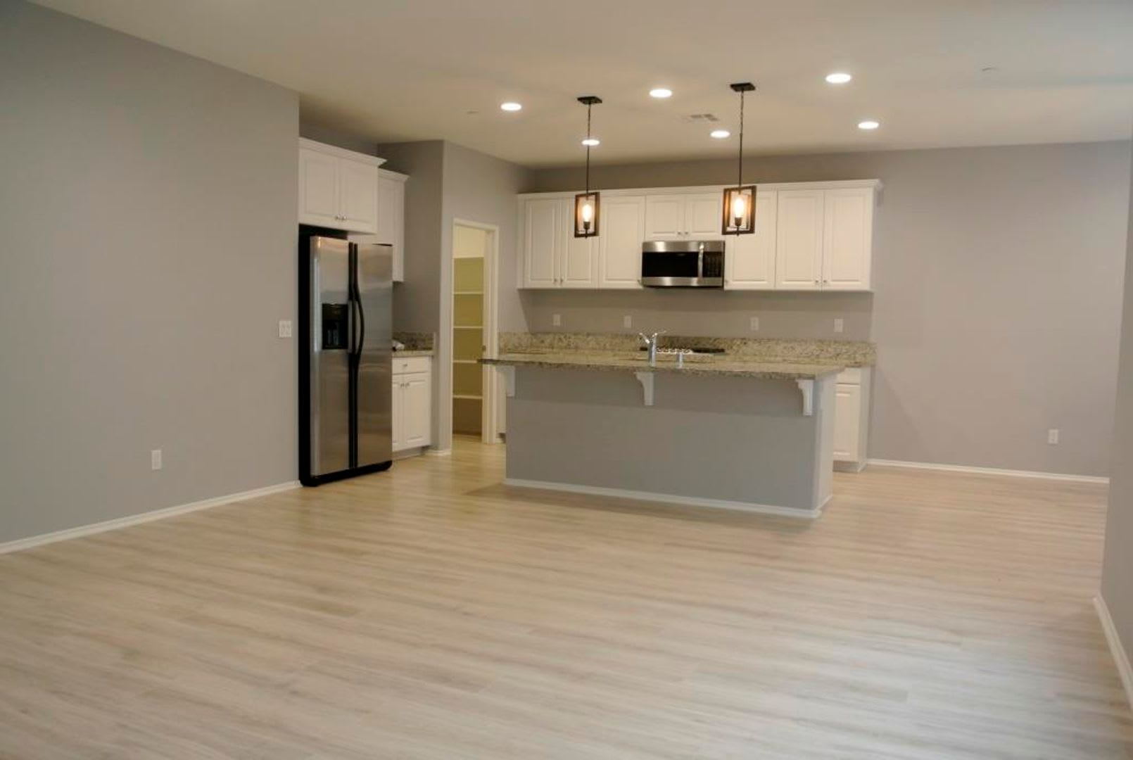 3Bed/2.5Bath Home in Horse Creek Ridge Community~ Campolina – photo 4