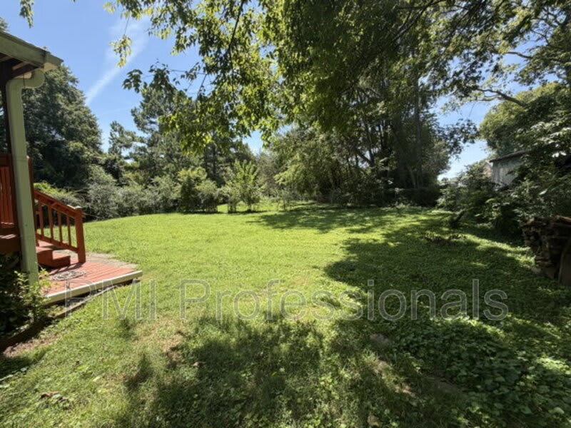 702 Rodeo Rd – photo 4