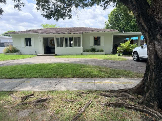 8240 Southwest 62nd Court – photo 1