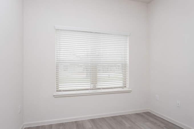 414 E Wonsley Dr, #110 – photo 2