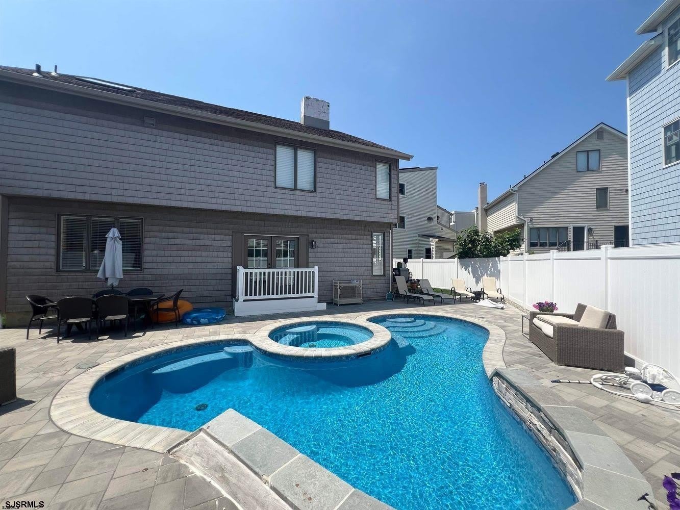 6 Brunswick Ct – photo 2