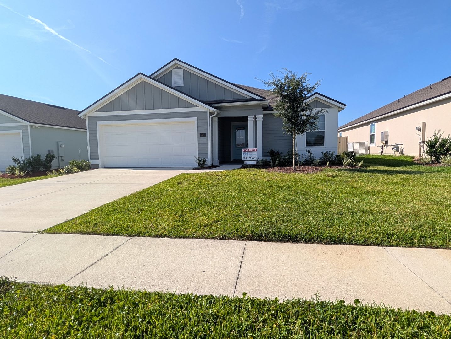 Premium Price Premium Finishes And Fully Fenced Rear Yard This 3 2 2 In The Desirable Gated Dorado Community Is It Located Within The Entrada Subdivision – photo 1