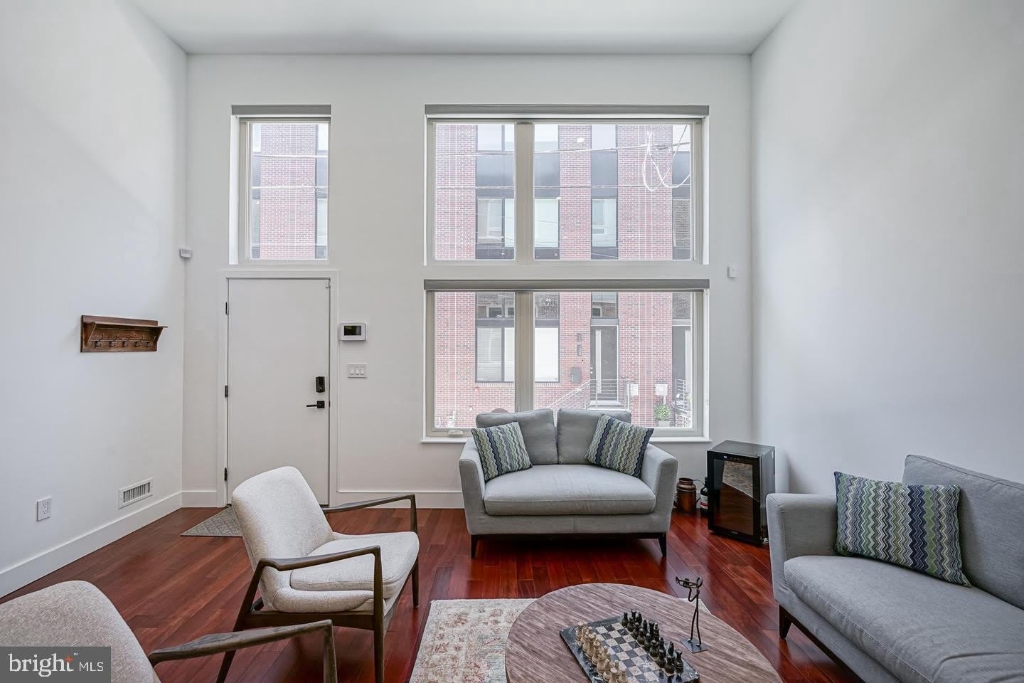 1309 S WOODSTOCK Street – photo 3