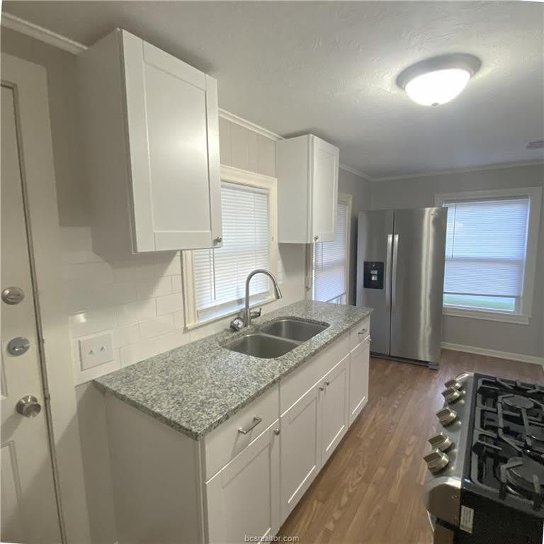 911 Bina Street – photo 4