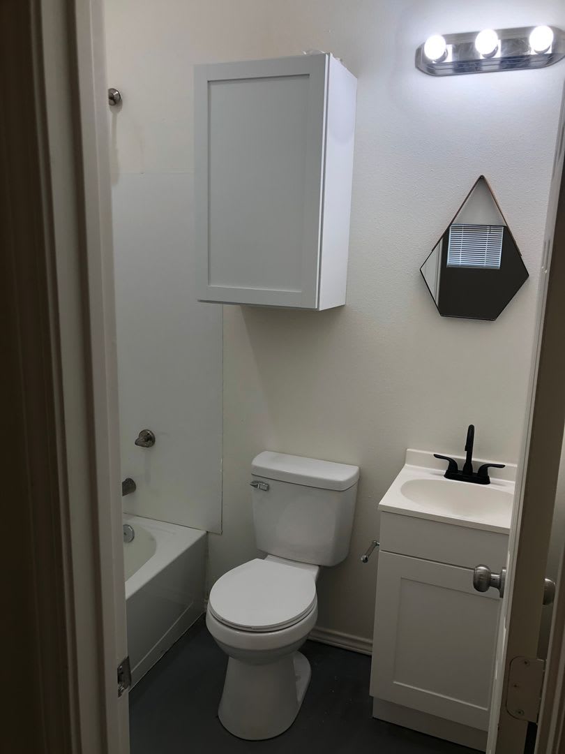 Charming 2BR Duplex in Mineola – photo 4