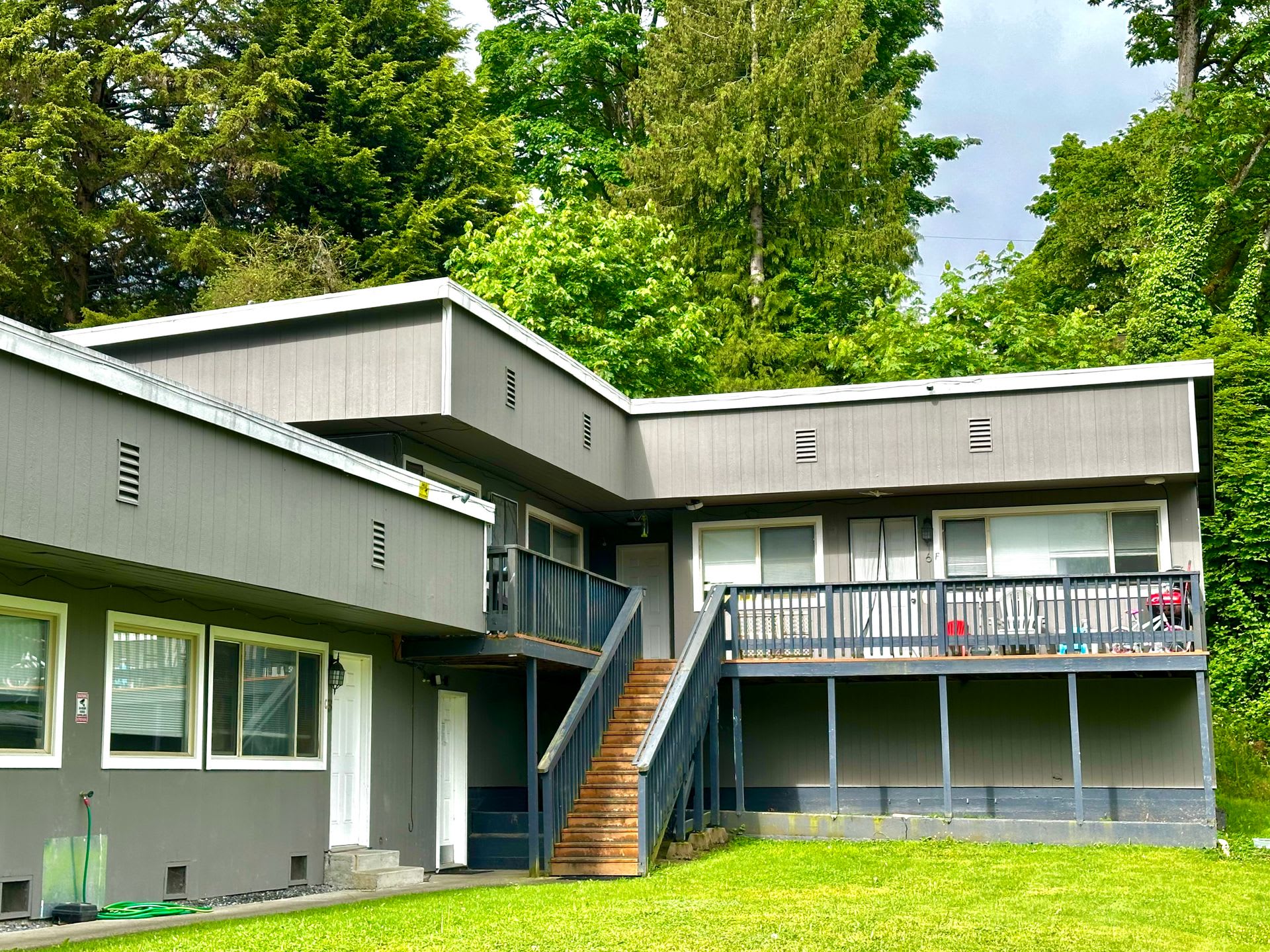 Jericho Apartments – photo 1