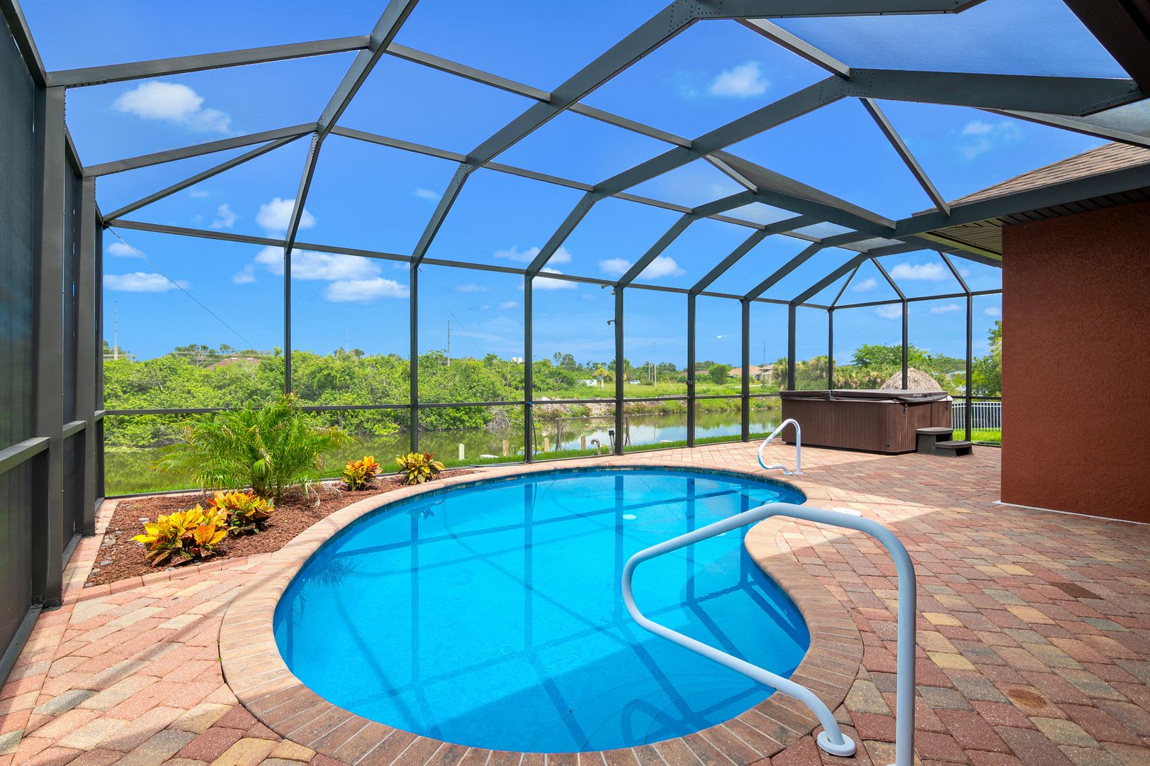 Fully Furnished Heated Pool Home – photo 5