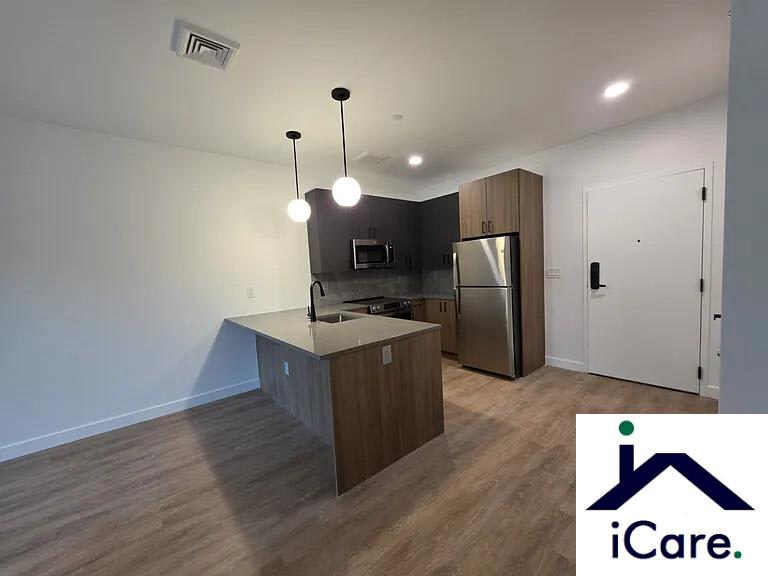 201 Gardner St. – photo 1