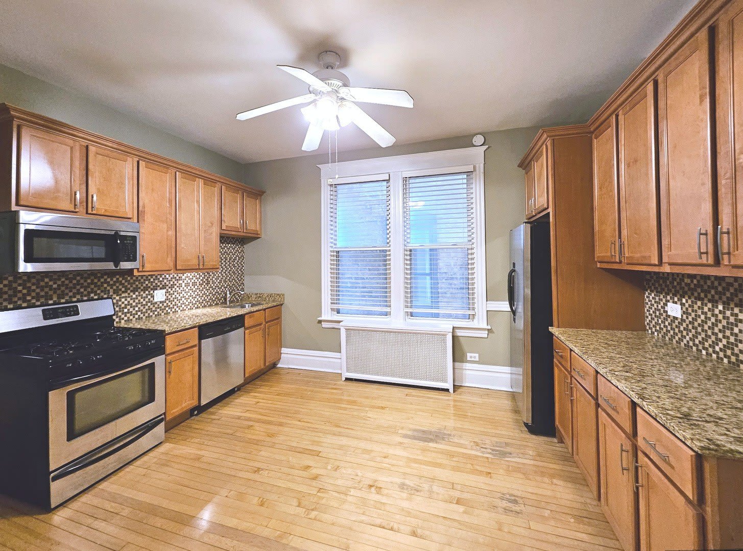3722 N Bosworth Avenue – photo 5