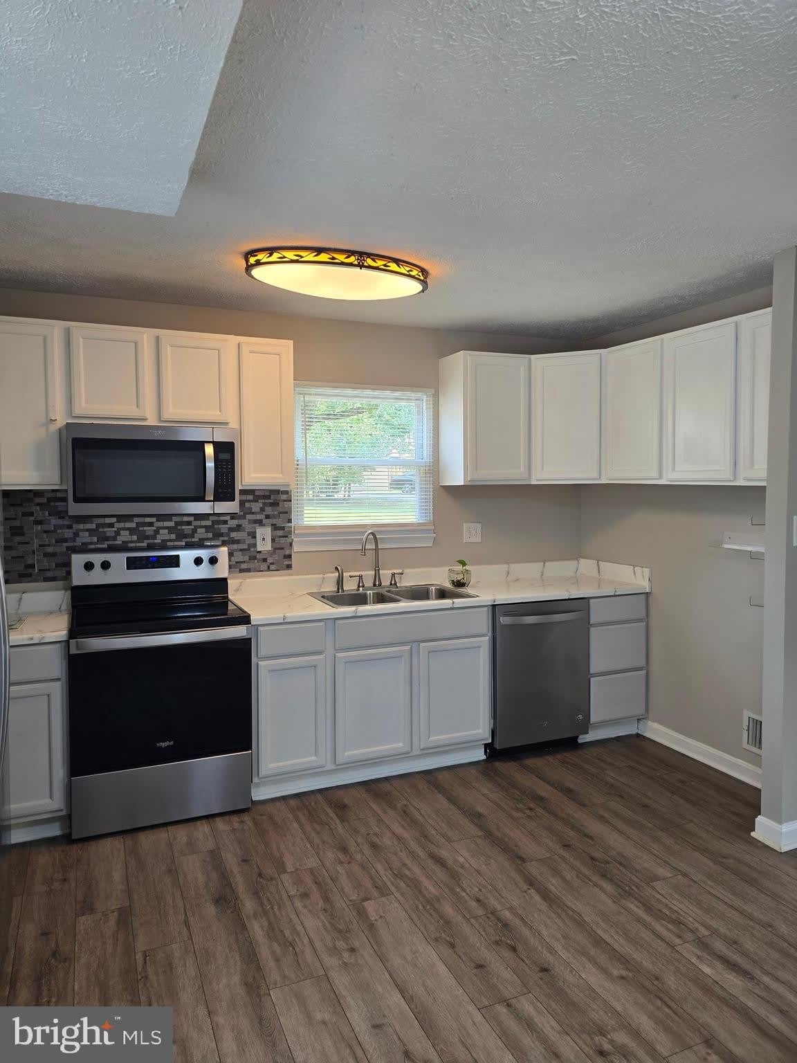 8313 GIBBONS Drive – photo 2
