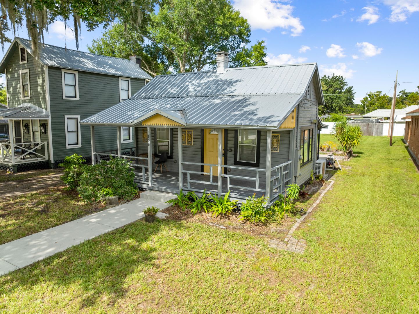 CHARMING DOWNTOWN ST. CLOUD COTTAGE – 2 BEDROOM / 1 BATH – photo 2