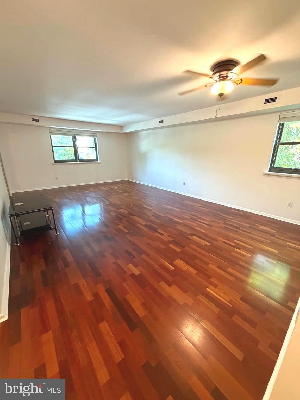 16 TOWNSHIP LINE Road – photo 1