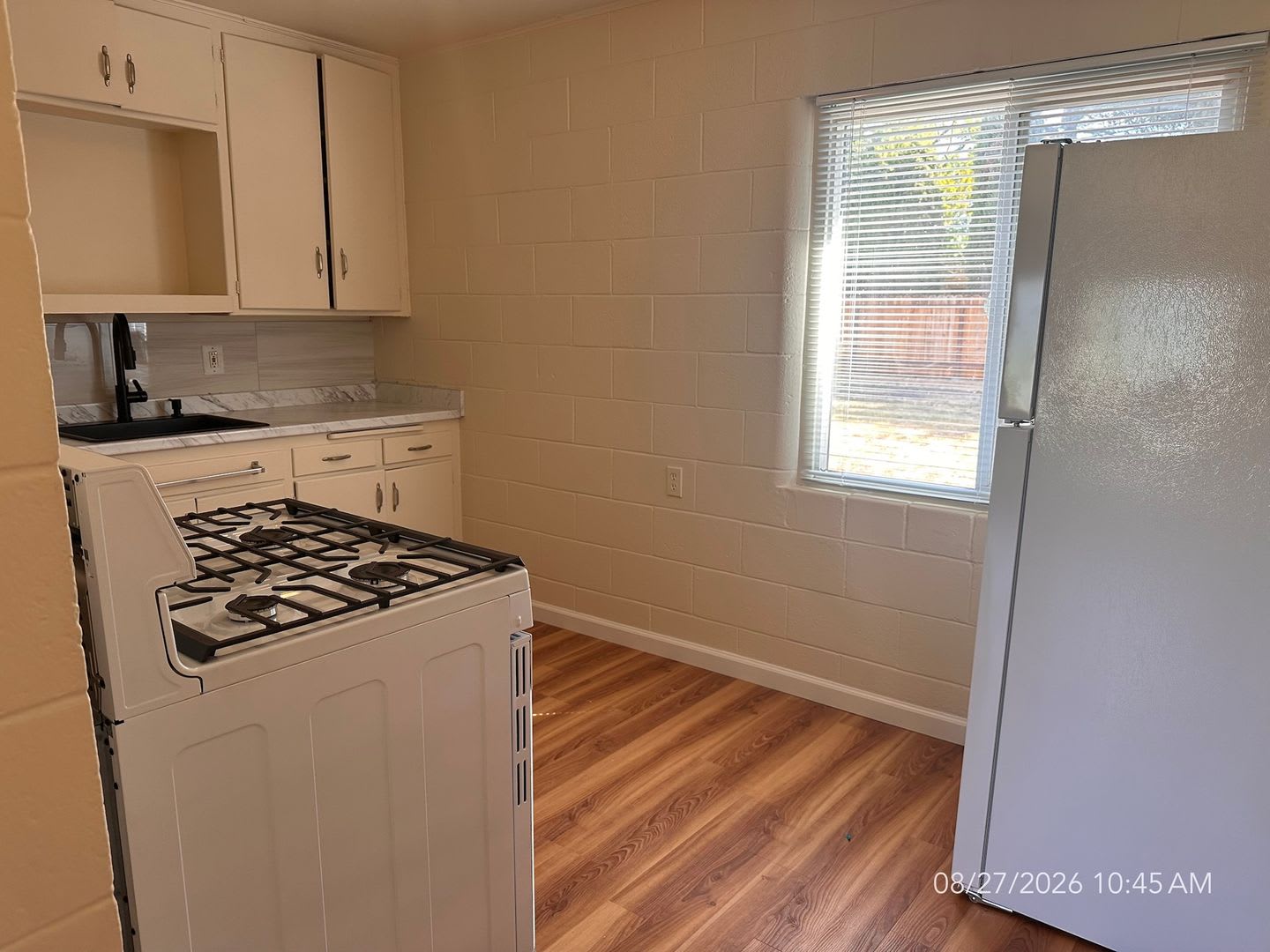 Updated 2 Bedroom – photo 5