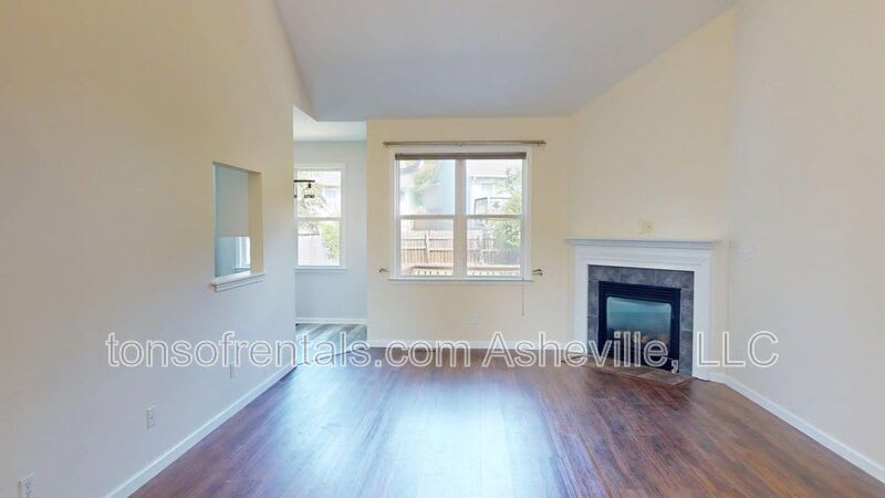 111 Woodcreek Circle – photo 4