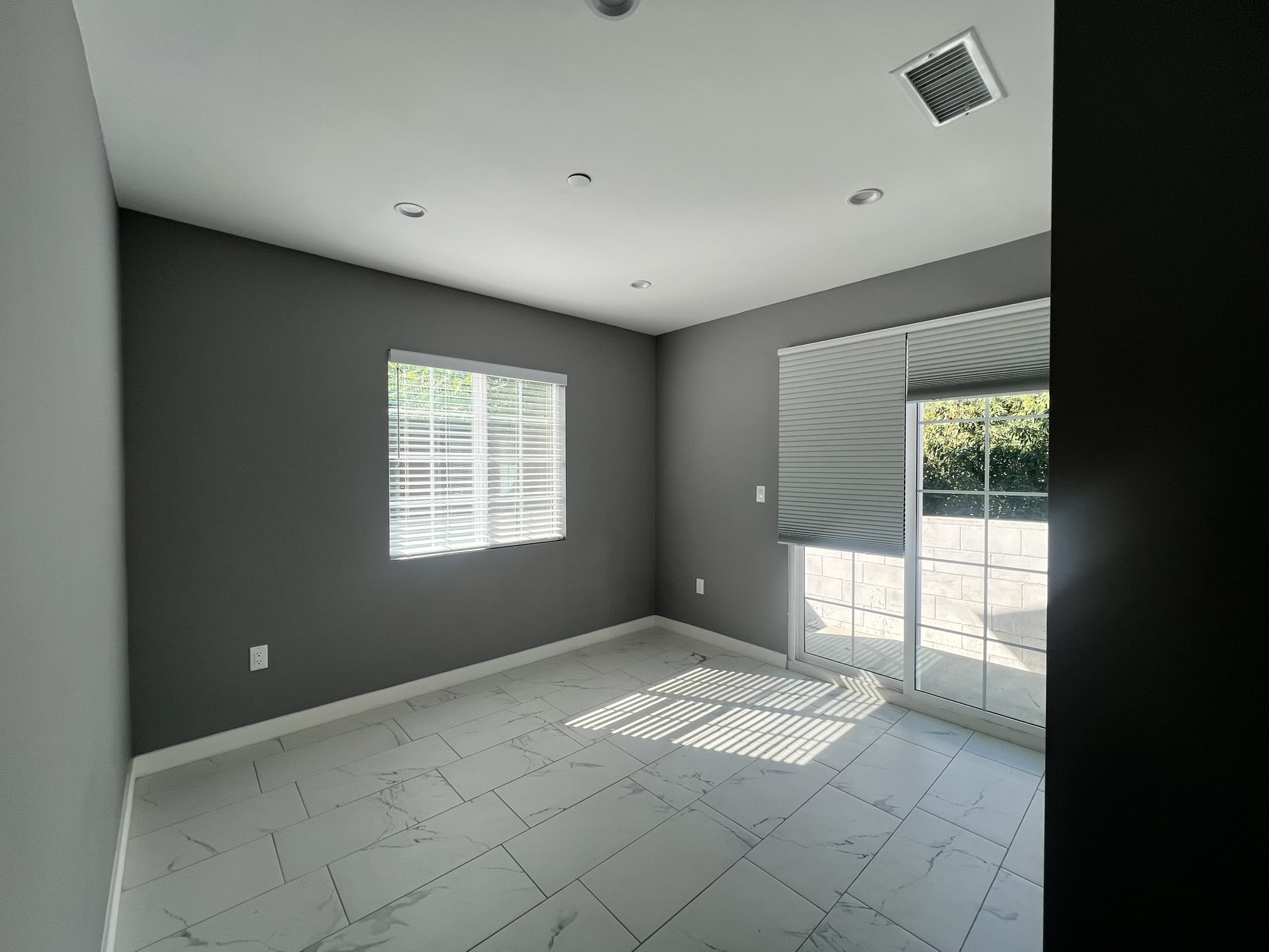 5310 Navarro St – photo 3