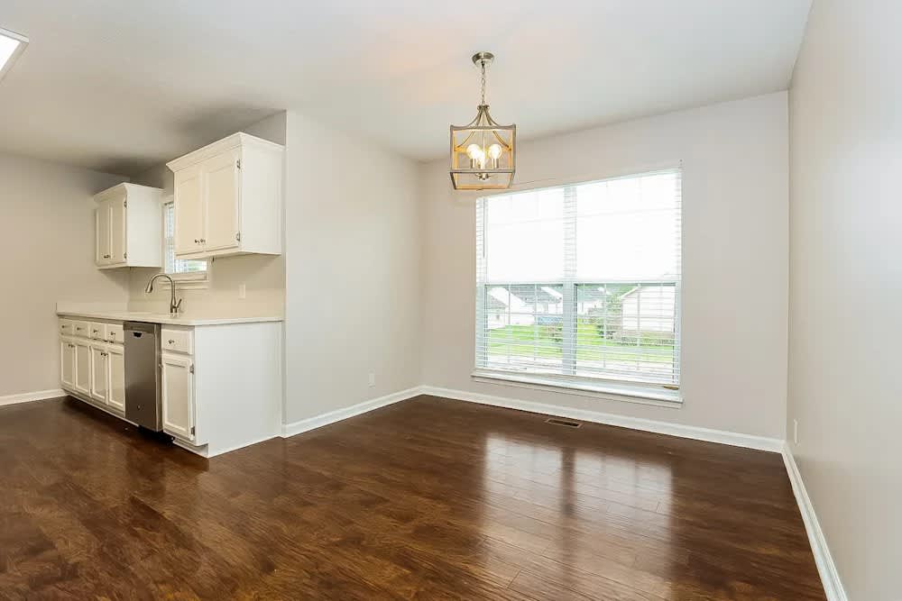 496 Laramie Dr – photo 5