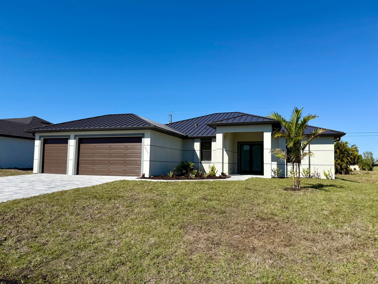 Brand-New Waterfront Luxury in Cape Coral – photo 2
