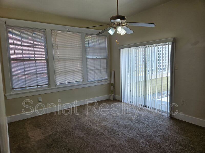 110 South Pierce Street – photo 3