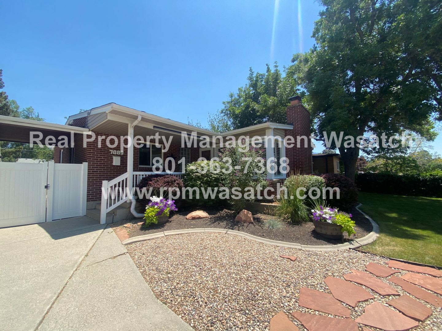Come see this amazing 5 bedroom, 2 bath home – photo 2