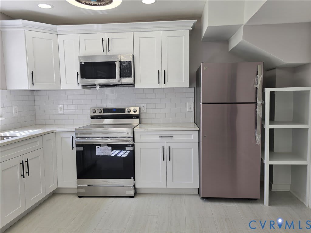 419 Airycrest Drive – photo 3
