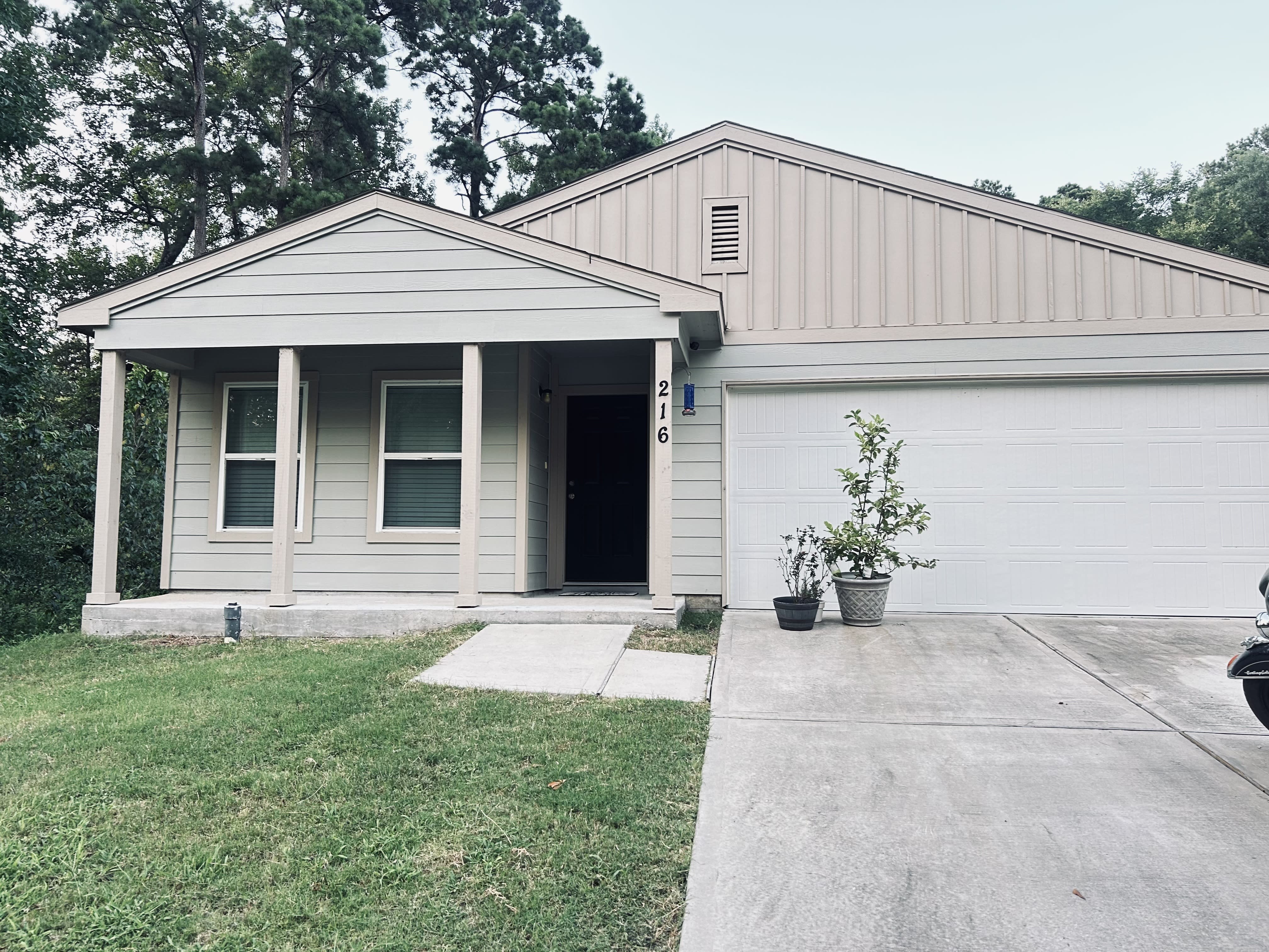 216 Apple Tree – photo 1