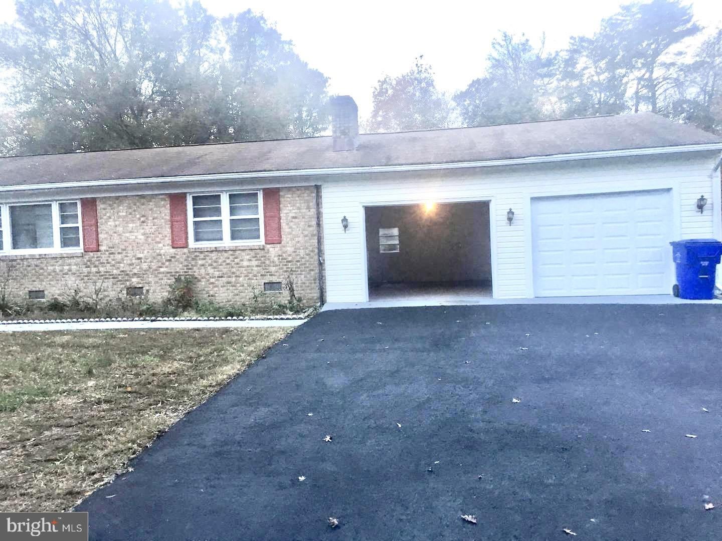 10925 MOORE Street – photo 2