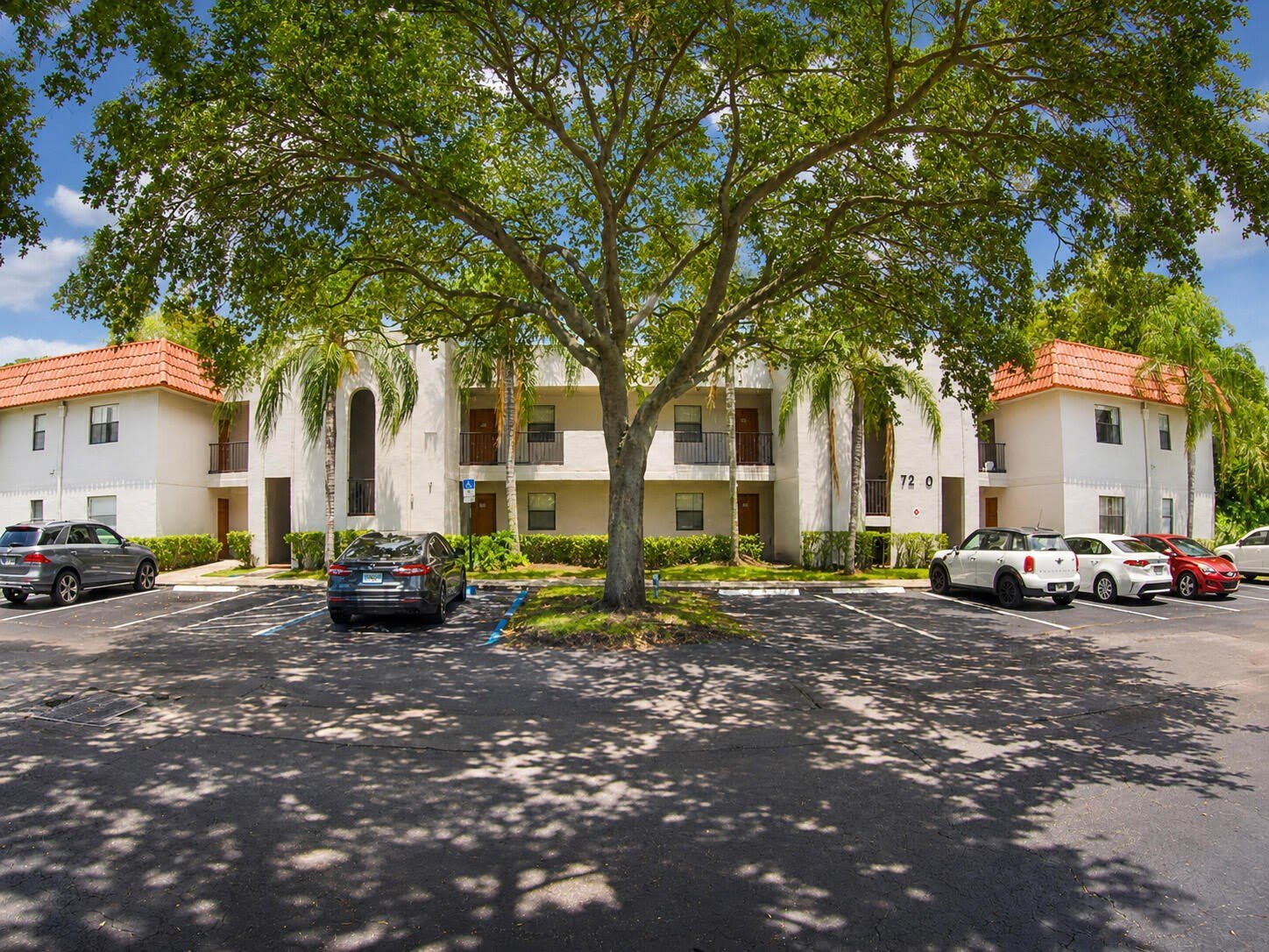 7260 Woodmont Terrace – photo 1