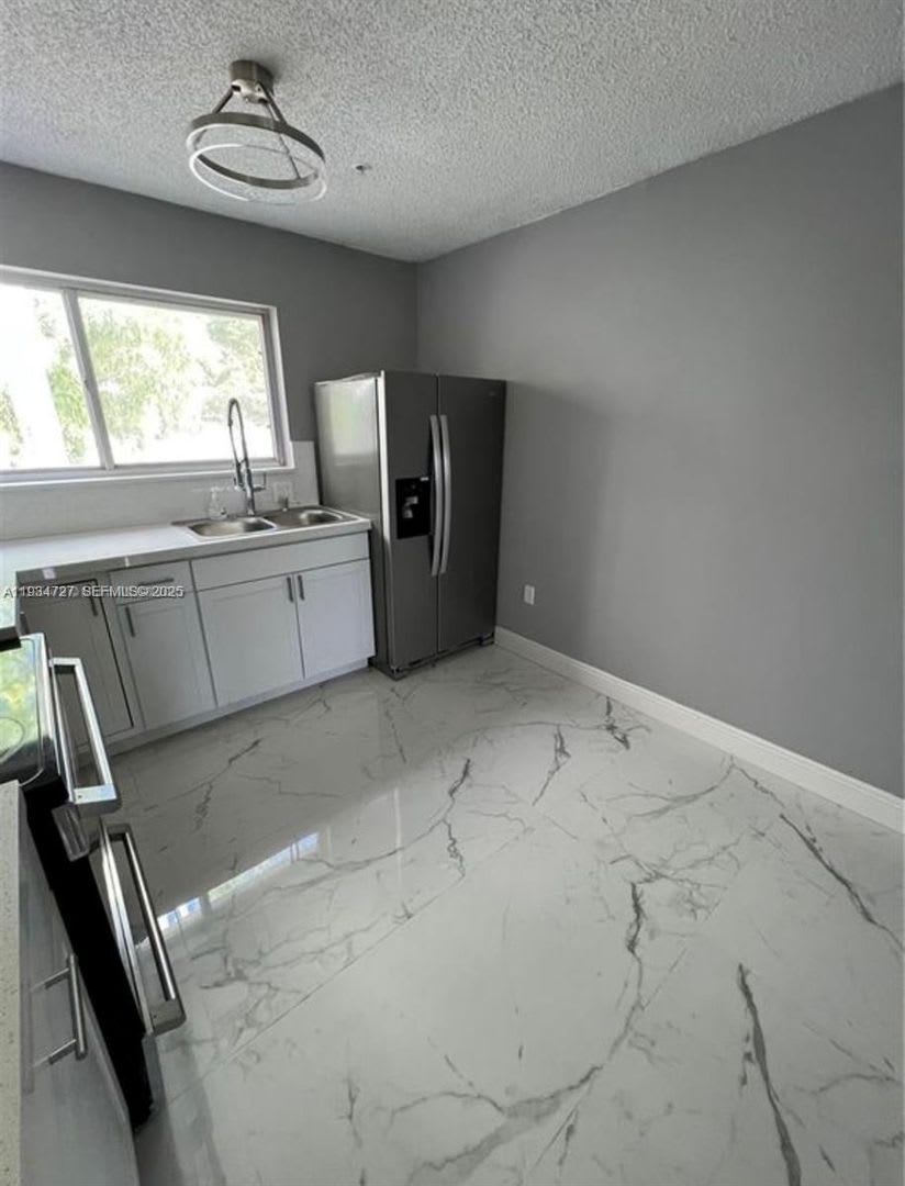 511 NW 82nd Avenue 418, Miami, FL 33126 – photo 2