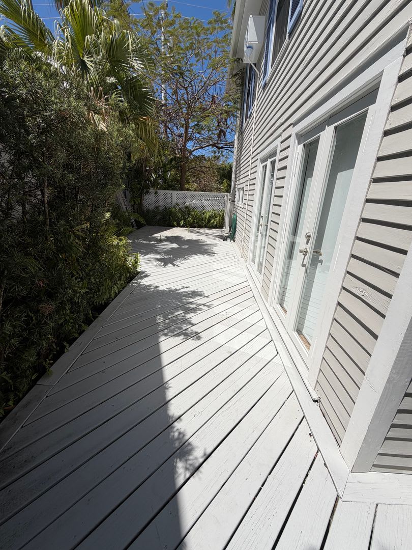 Newly Renovated 2 bed with 2.5 bath! – photo 2