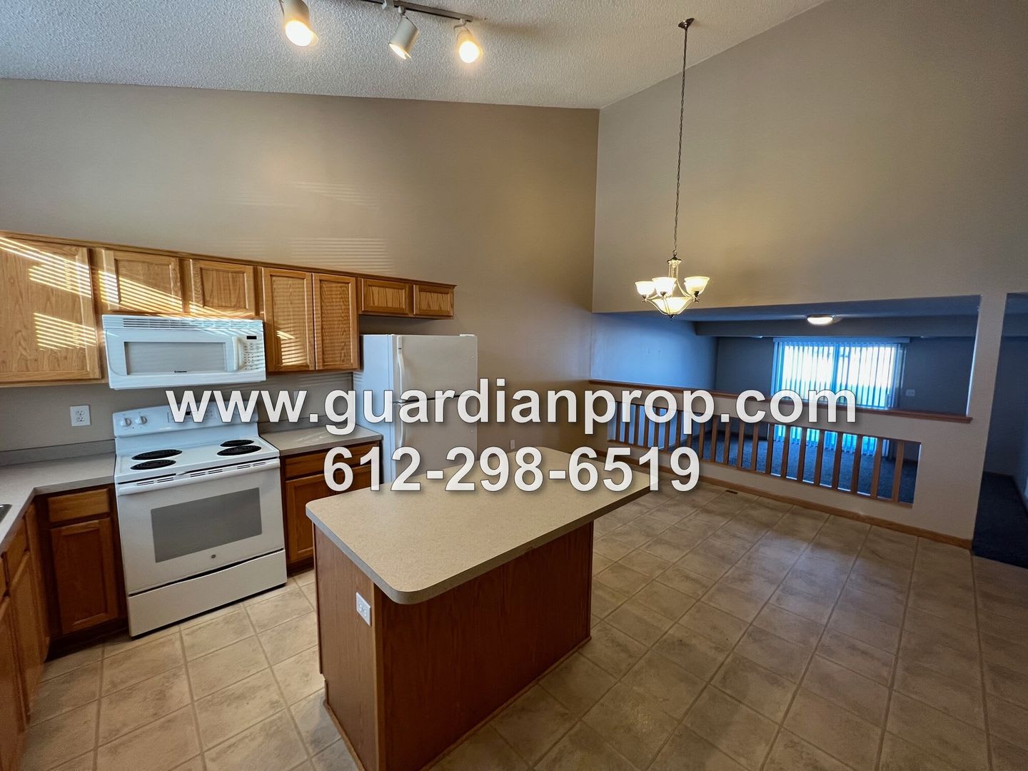 Townhouse Available September 1, Vaulted Ceilings, Open Floor Plan, 2 Bath, Attached Garage – photo 2