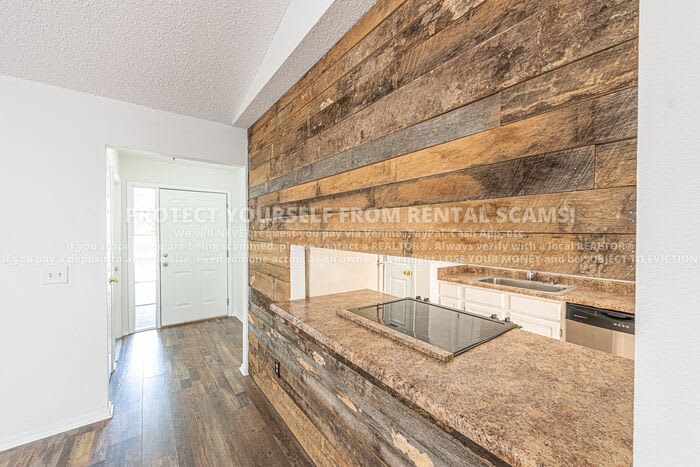 3161 West Oakfield Street – photo 5