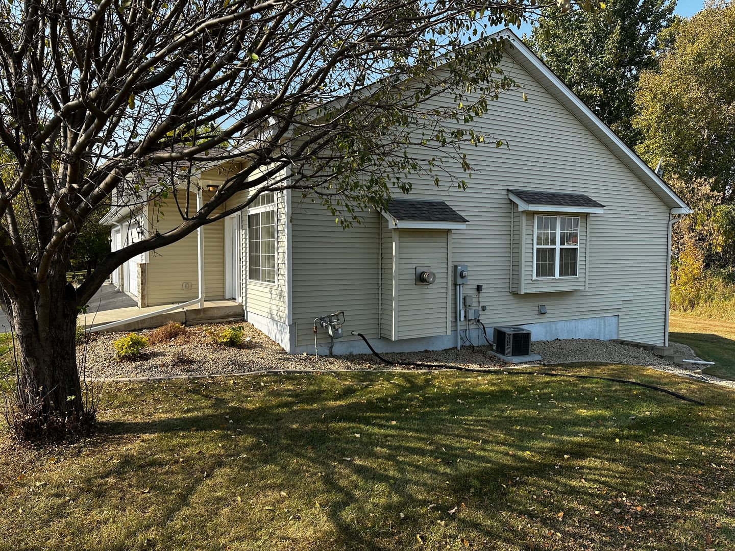 2bed 2bath townhome – photo 2