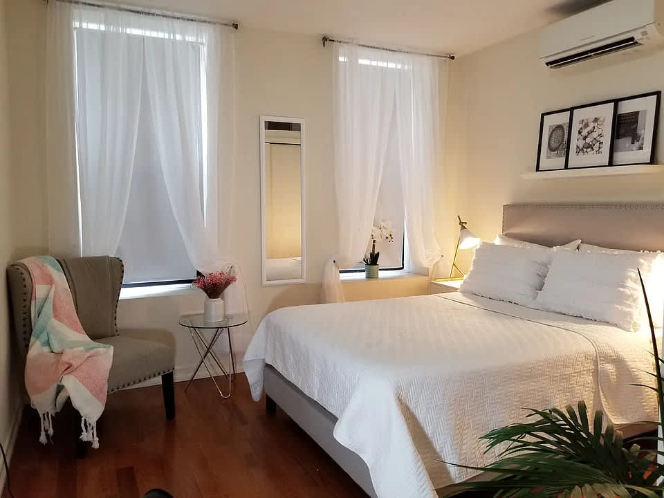 876 10Th Ave Apt 13 – photo 2