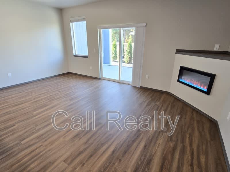 308 S Clinton Ln – photo 5