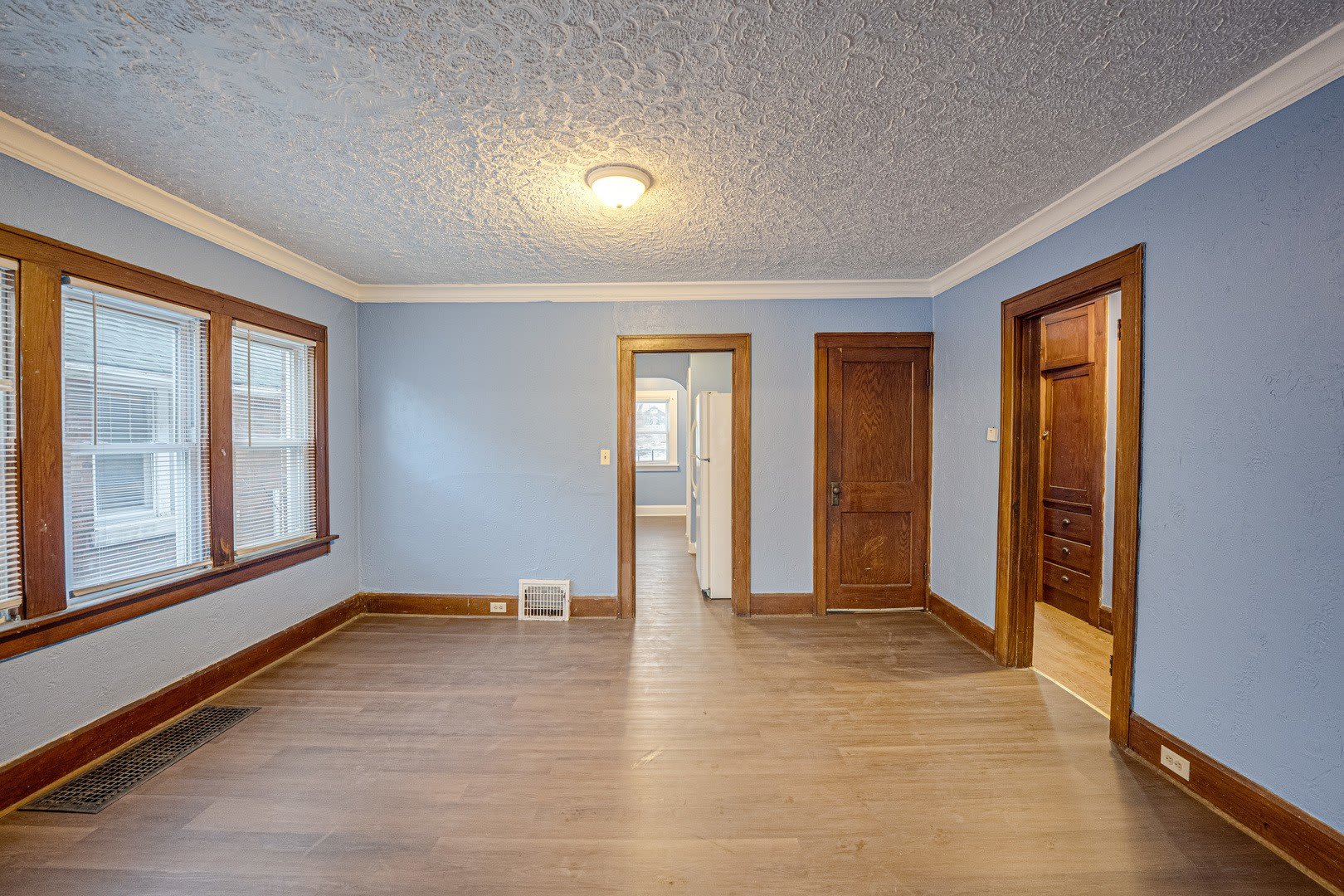 2403 Elm Street – photo 4