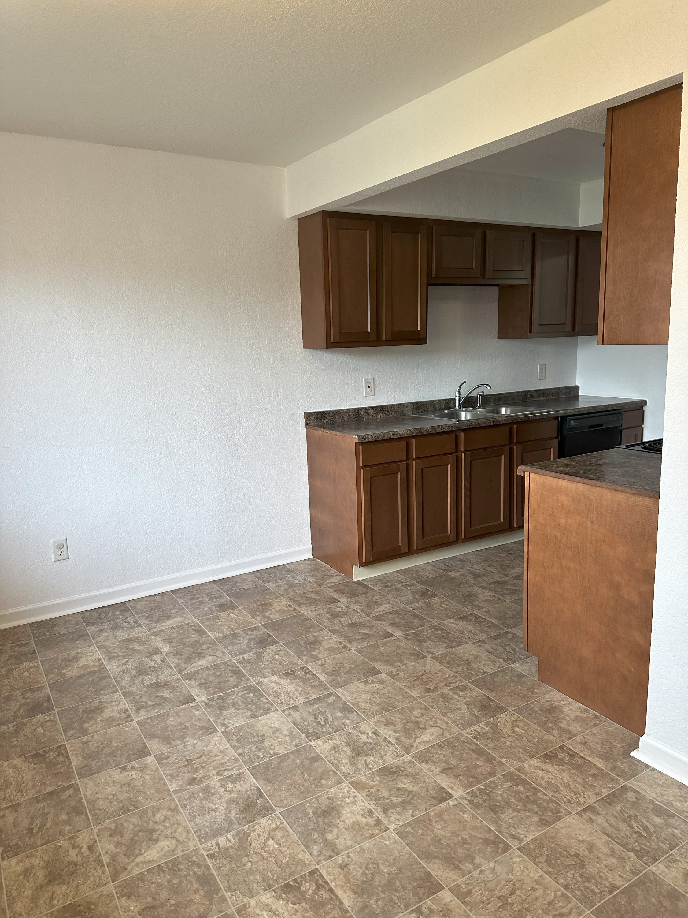 2909 Travis Street – photo 4