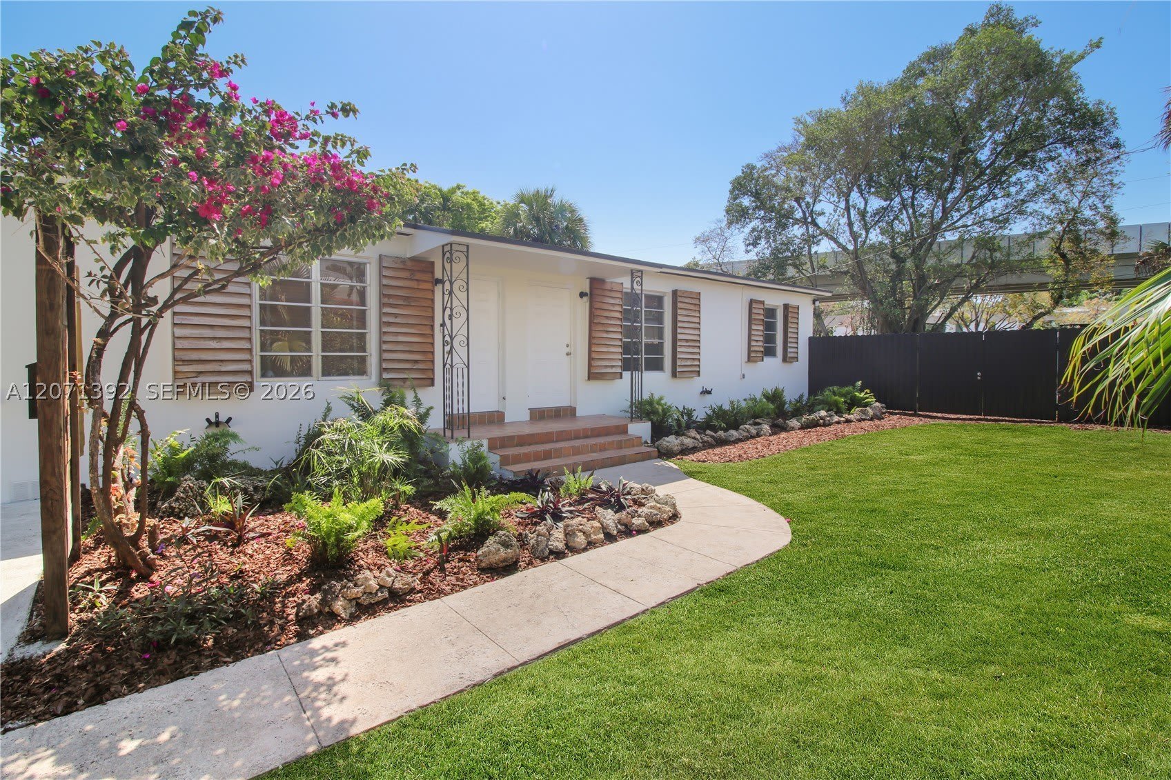 1958 SW 25th Ter – photo 1