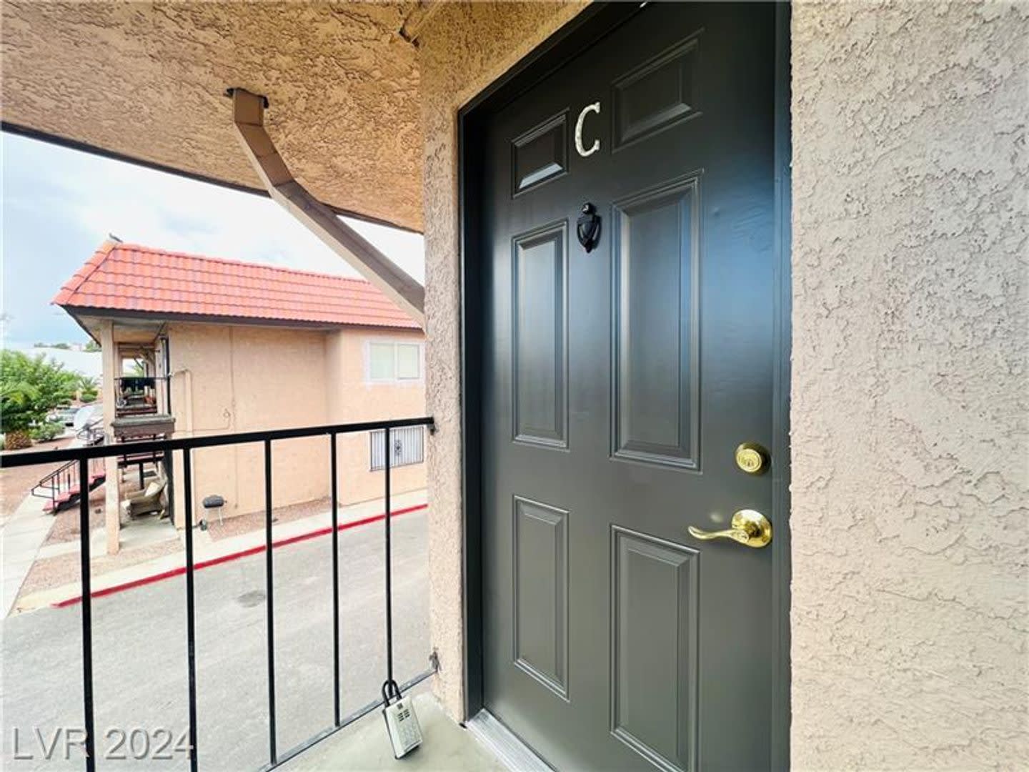 2920 Siki Court C Beautiful 2 Bed 1 Bath Condo Move In Special – photo 2