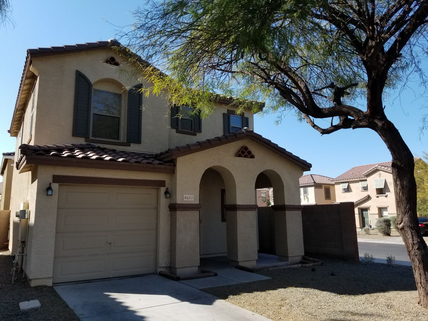 Fully Updated Laveen Home Modern Living Prime 202 Access – photo 1