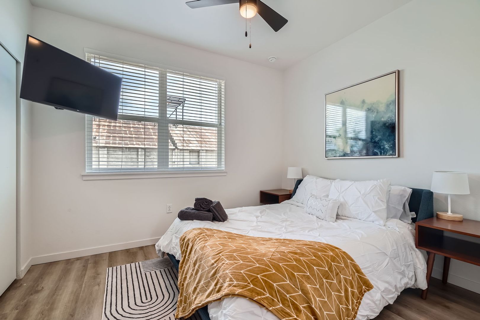 New Downtown Longmont Townhome – photo 4