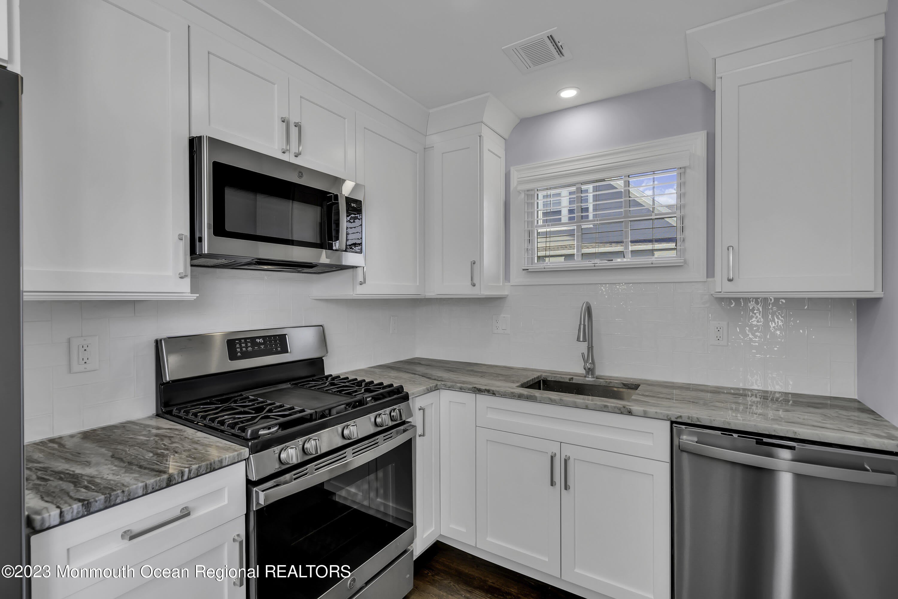 419 10th Avenue – photo 3