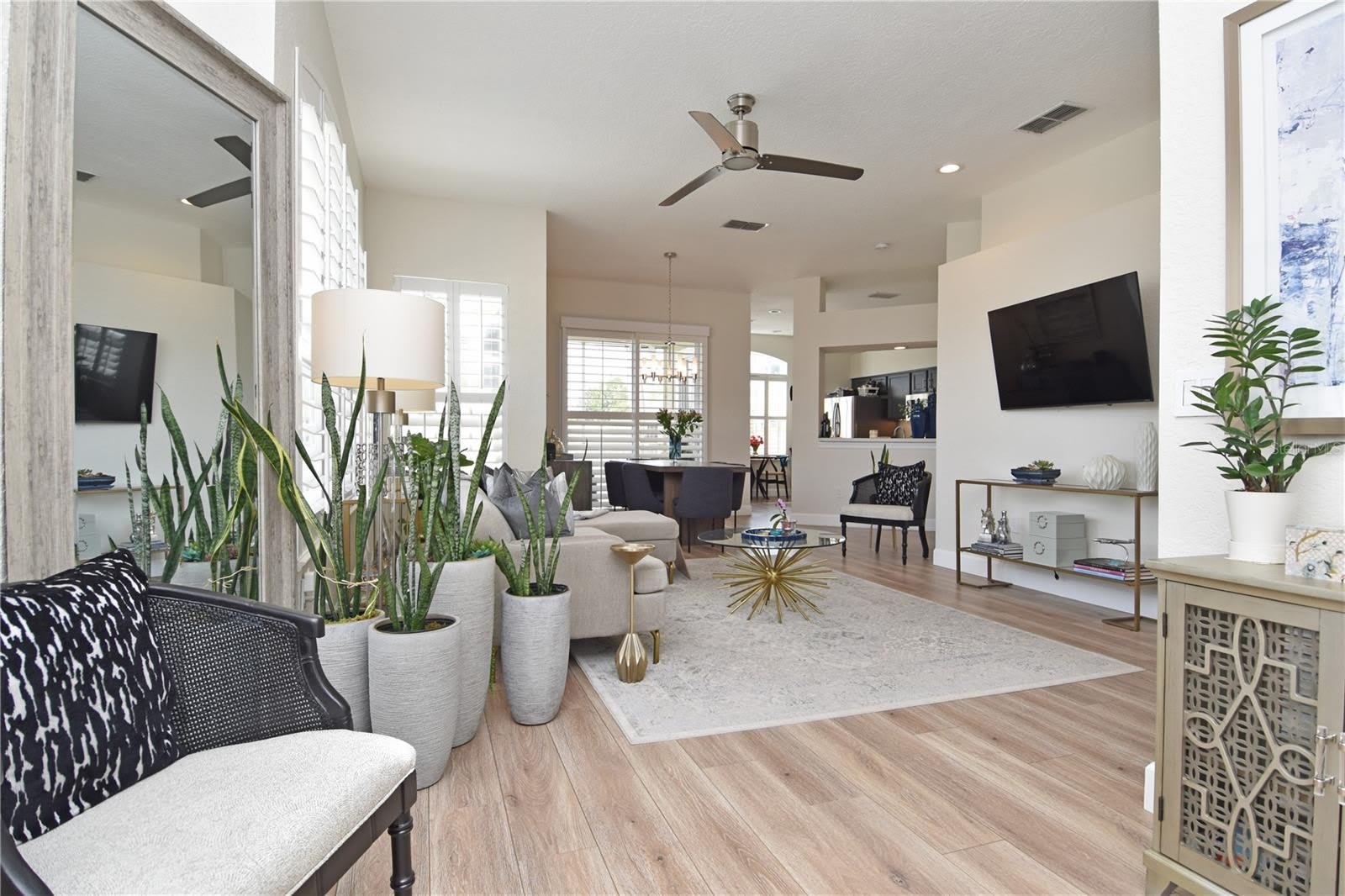 6919 DELLA Drive – photo 2