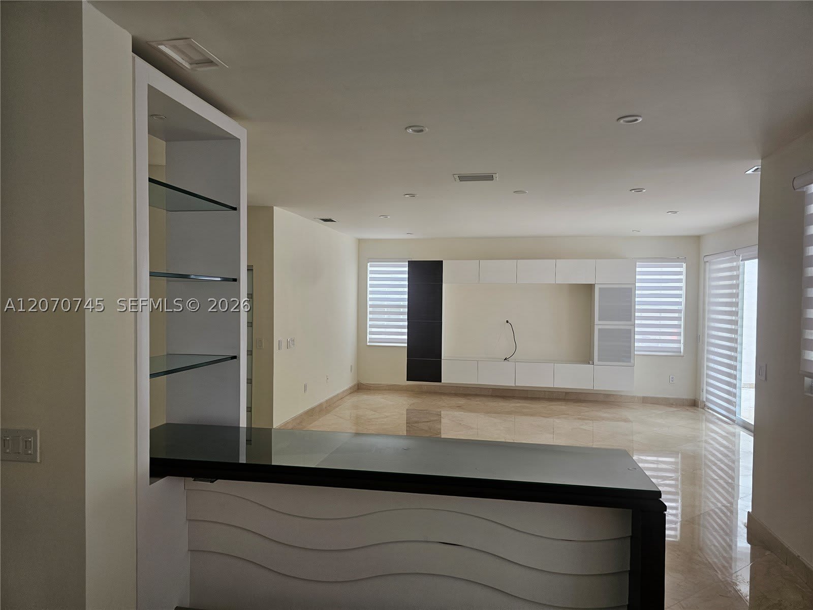 4501 Nw 93Rd Doral Ct – photo 3